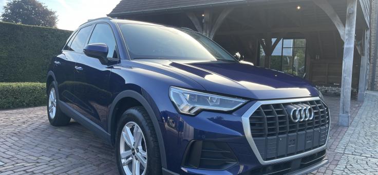 2dehands Audi Q3 1,5 TFSI-S-Tronic-auto airco-Bluetooth-cruise control-Camera-Lederen verwarmde zetels-Led-PDC voor- en achteraan-Getinte achter ruiten 