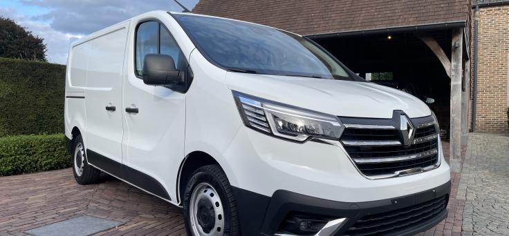 2dehands Renault  Trafic 2,0 DCi-bj 08-2022-63500 km- airco-Bluetooth-cruise control-GPS-trekhaak