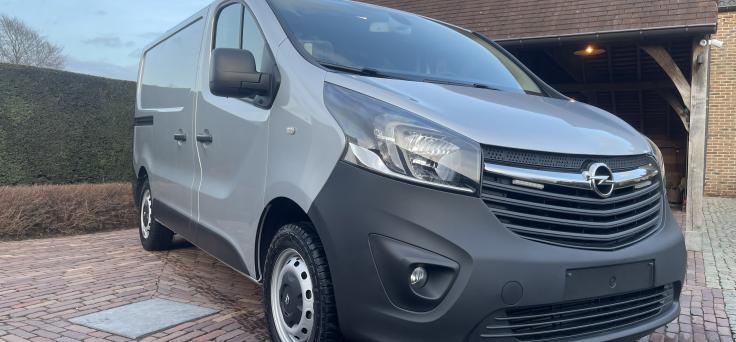 2dehands Opel Vivaro B 1,6CDTI-125pk-Airco-Bluetooth-cruise control-Camera-GPS-trekhaak-71.200km